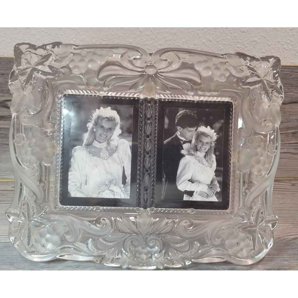 Mikasa Crystal clear frame 11x10 grape vines flowers no cracks or chips